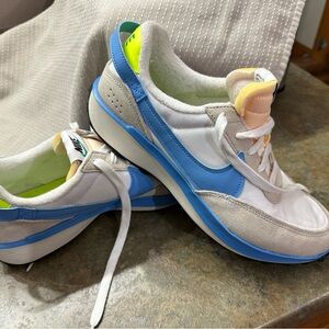 Nike Men’s Blue and White Waffle Sneakers